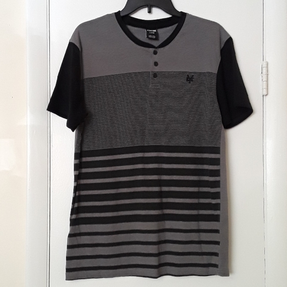 Zoo York Other - Zoo York Striped T-Shirt